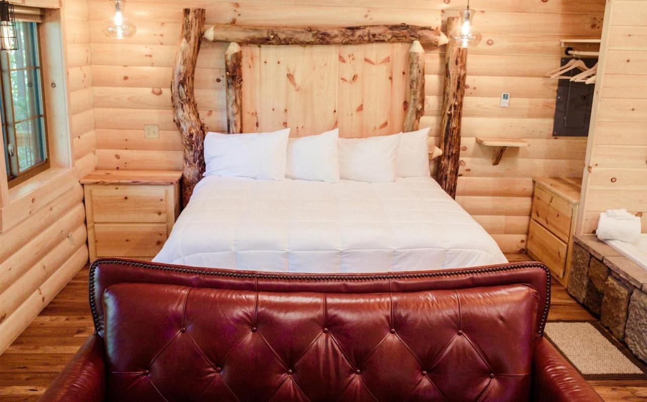 Cricket Hill Treehouse By Amish Country Lodging Millersburg Ngoại thất bức ảnh
